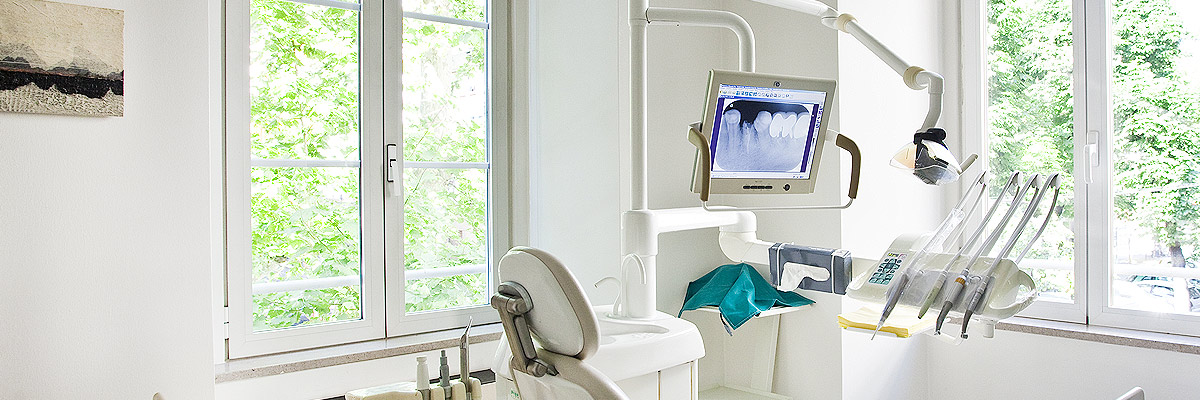 Hollywood Dentist